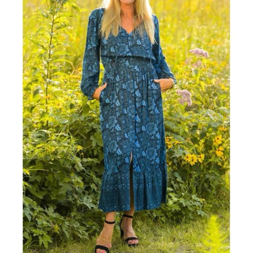 NWT Walker & Wade Long Sleeve Alyssa Maxi Dress Indigo Cabbage Floral.   22